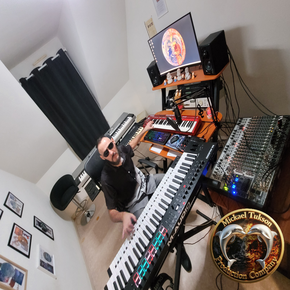 Mickael Tukson dans son studio